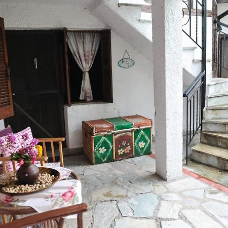 Guesthouse Xenios Zeus Stavroúpolis Eksteriør bilde
