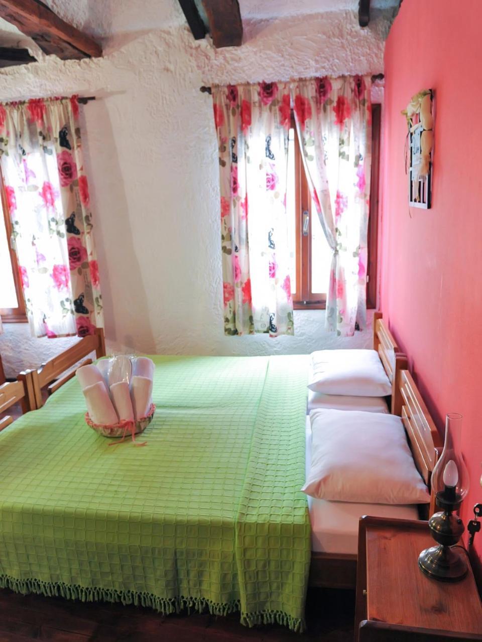 Guesthouse Xenios Zeus Stavroúpolis Eksteriør bilde